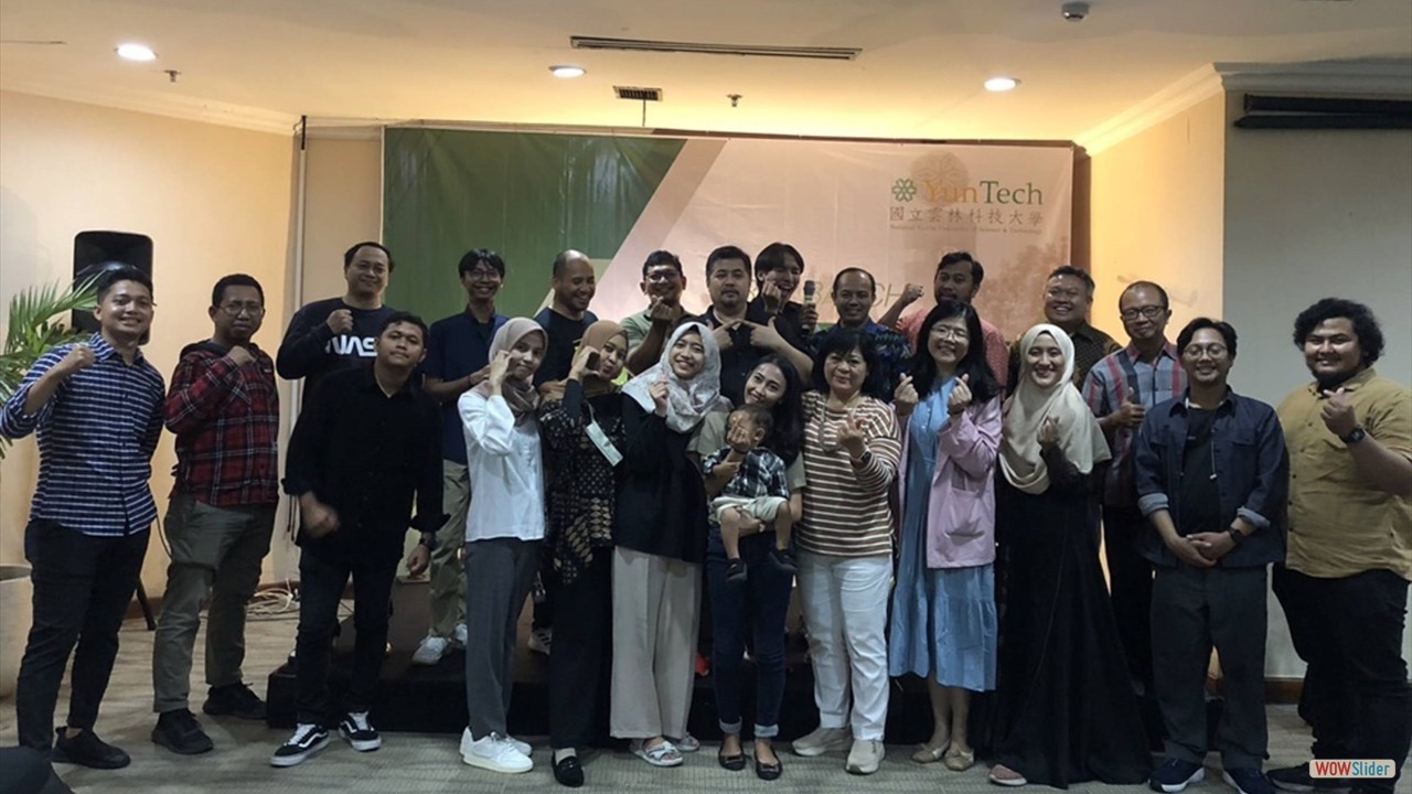 20231122 雲科大於印尼三寶瓏市 Grand Candi Hotel 成立印尼校友會