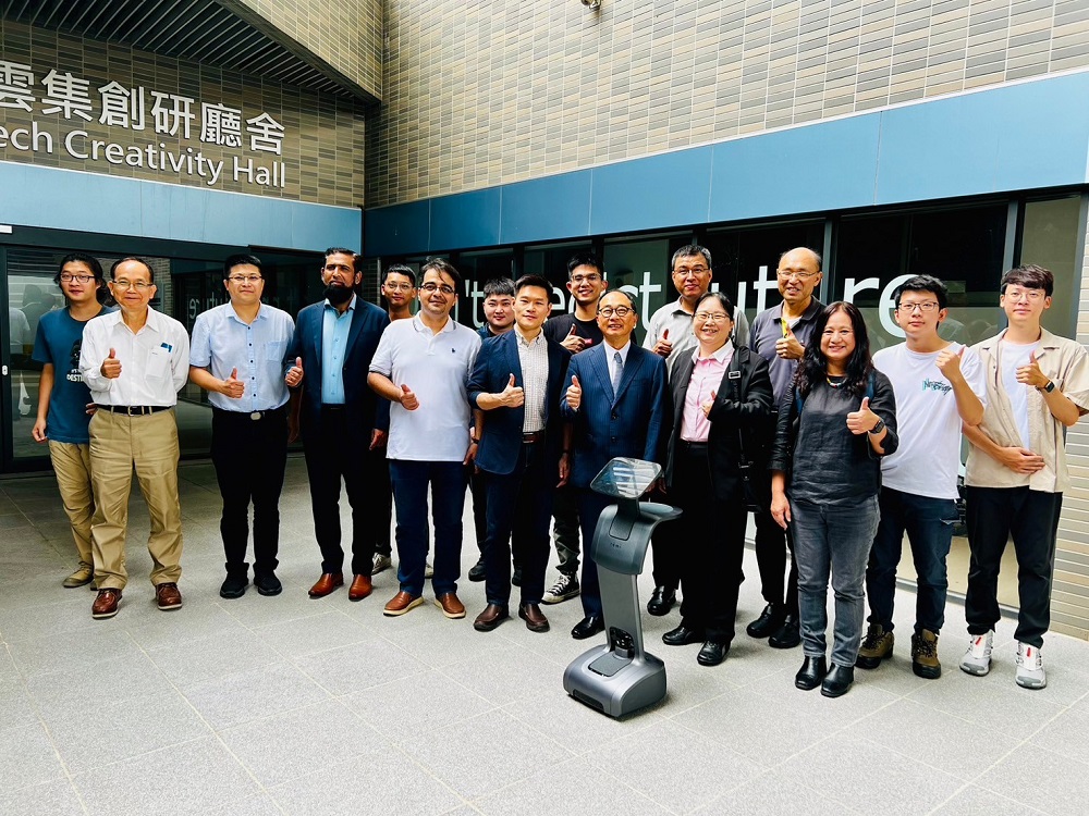 May. 20th, 2024 Mr. Motokazu Inaba, Advisor at SETSUYO ASTEC Co., Ltd., a renowned international enterprise in Japan, delivered a guest lecture at YunTech.
